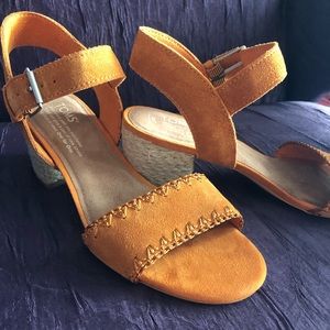 TOMS Suede Espadrille Sandals FIRM price